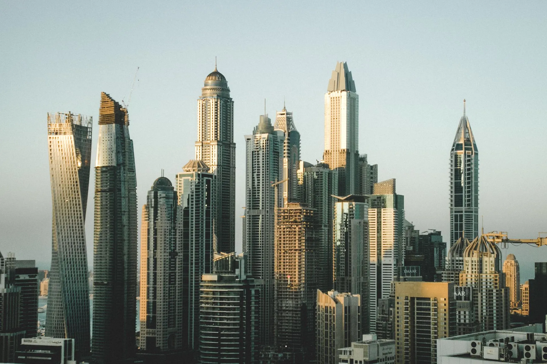 Real Estate Marketing in Dubai: Traditional vs Digital (2026 Comparison)